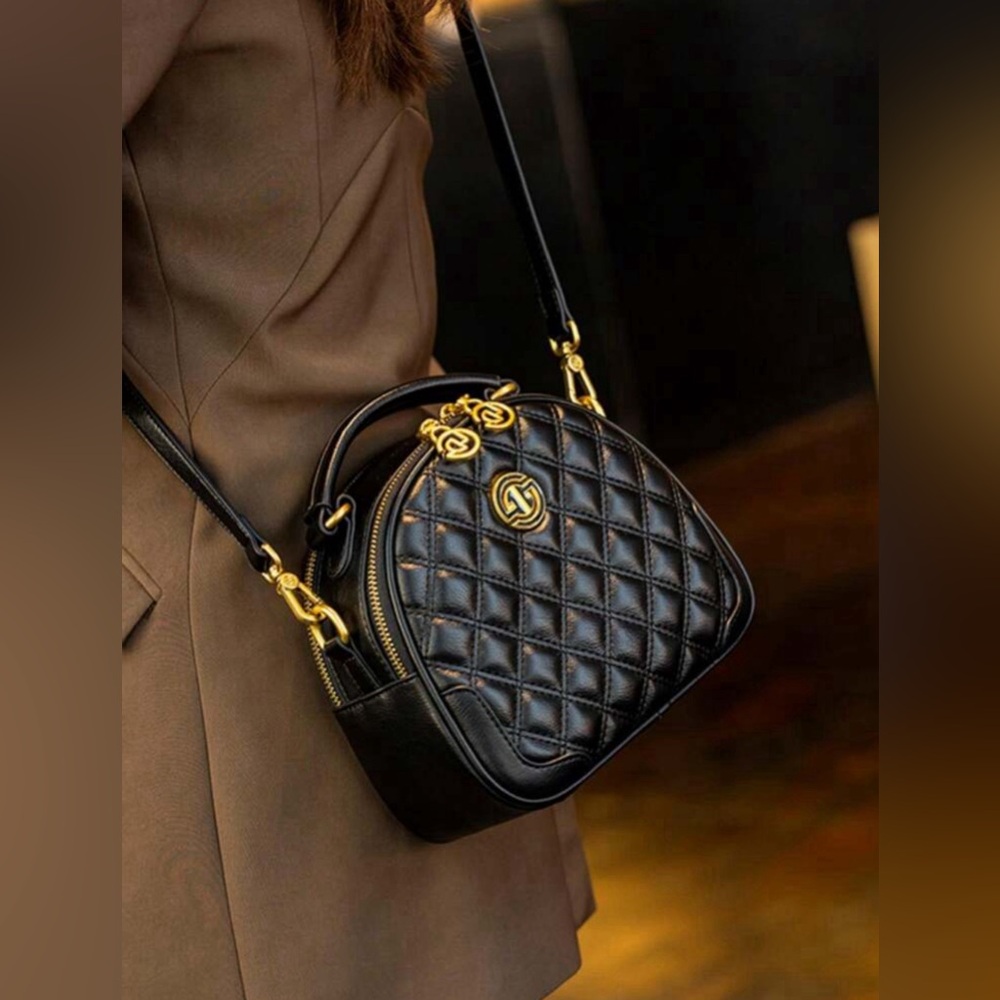 New Crossbody Bag - Picture 3 of 8
